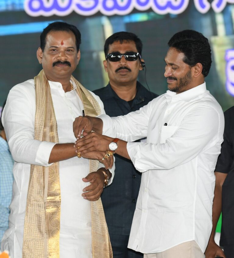 Awards12