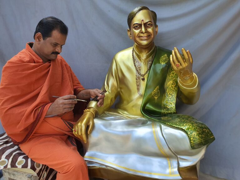 Statue 2