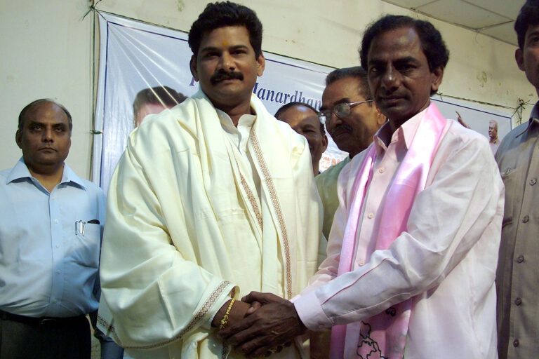 raj Kumar Wadiyar with KCR